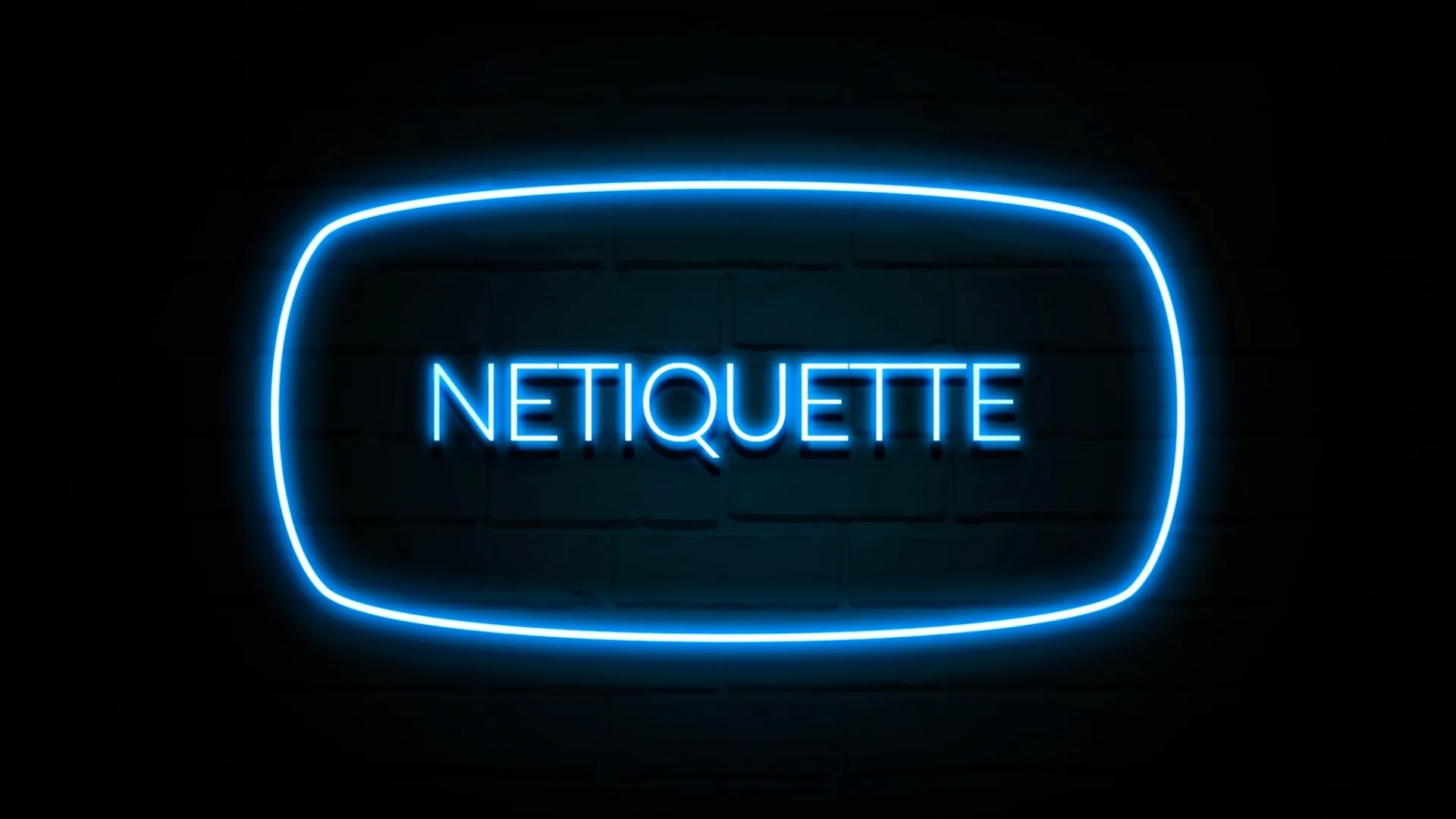 Netiquette online: tutto quello che c'è da sapere